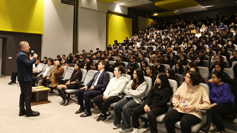 BAŞKAN ERCAN GENÇLERE SESLENDİ: “HER KOŞULDA YANINIZDAYIZ”