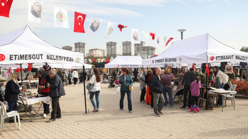 ETİMESGUT BELEDİYESİ’NDEN KADIN EMEĞİ PAZARINA DESTEK