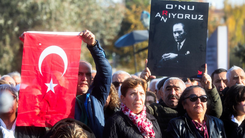 Yenimahalleliler Mustafa Kemal’i andı