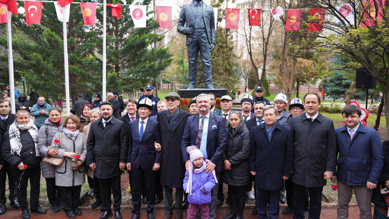 CENGİZ AYTMATOV KEÇİÖREN'DE ANILDI