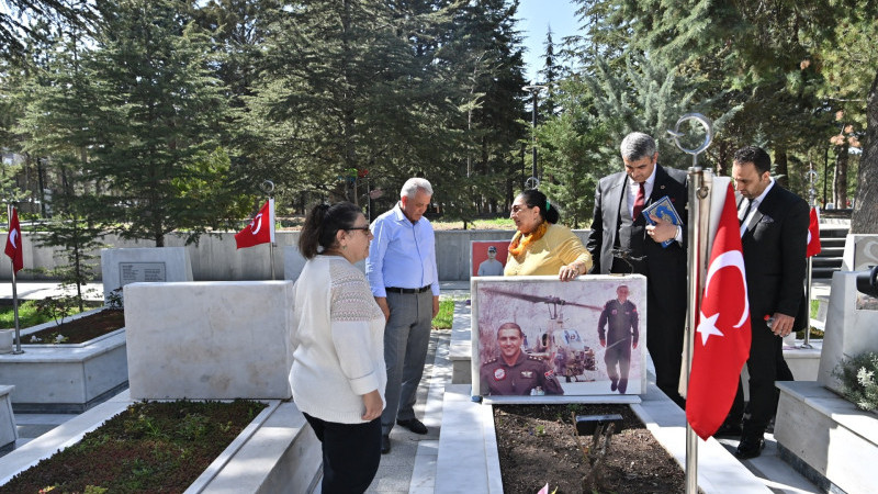 Başkan Şahin'den Şehitler Haftası’nda Anlamlı Ziyaret