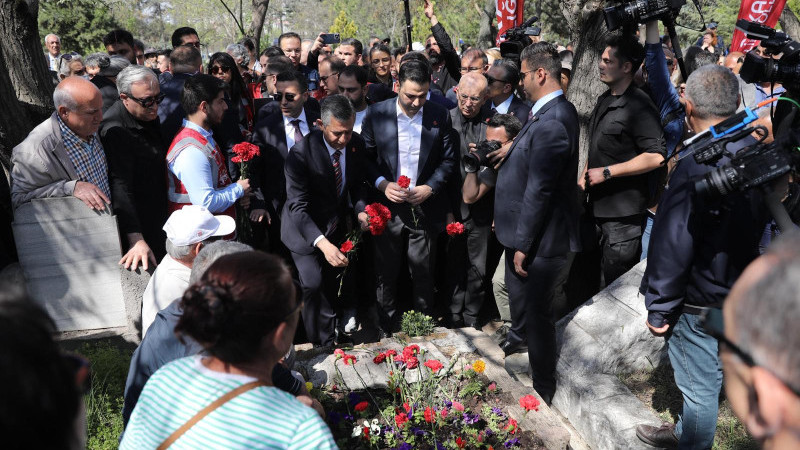 DENİZ GEZMİŞ, ÖLÜM YIL DÖNÜMÜNDE ANILDI