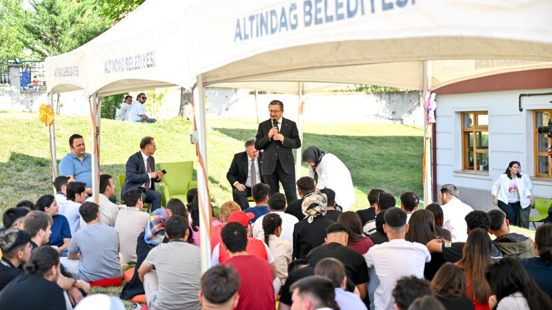 BAŞKAN TİRYAKİ'DEN GENÇLERE MOTİVASYON