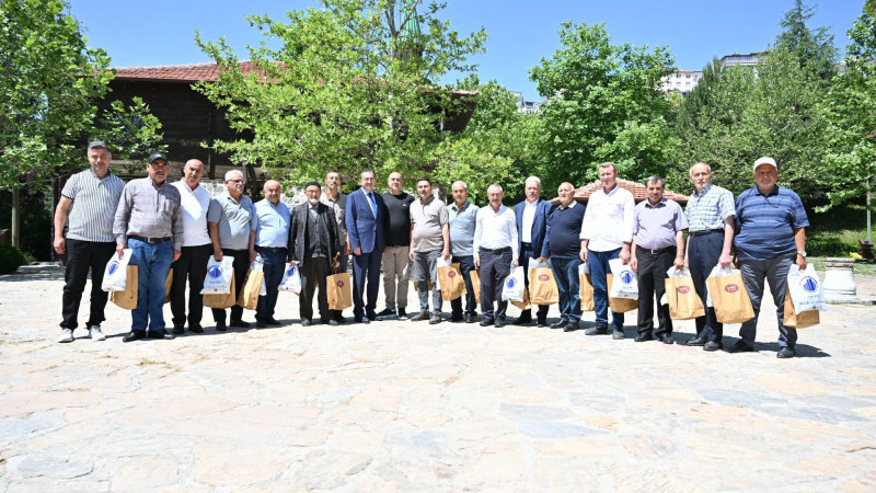 BAŞKAN TİRYAKİ ŞEHİT BABALARI İLE BULUŞTU