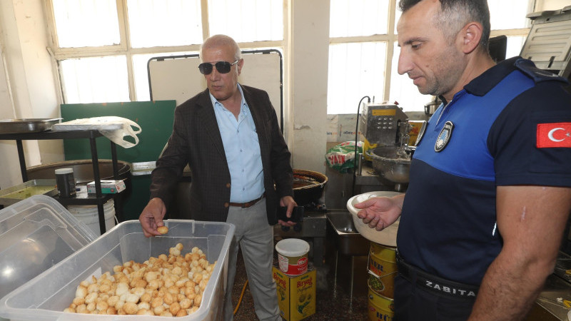 Merdiven altı tatlı imalathanesine baskın